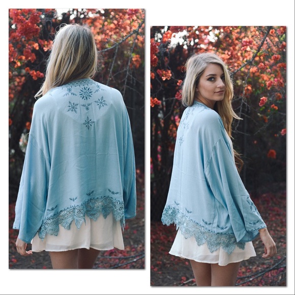 *LAST ONE*  Periwinkle Blue Embroidery Kimono - Picture 4 of 7